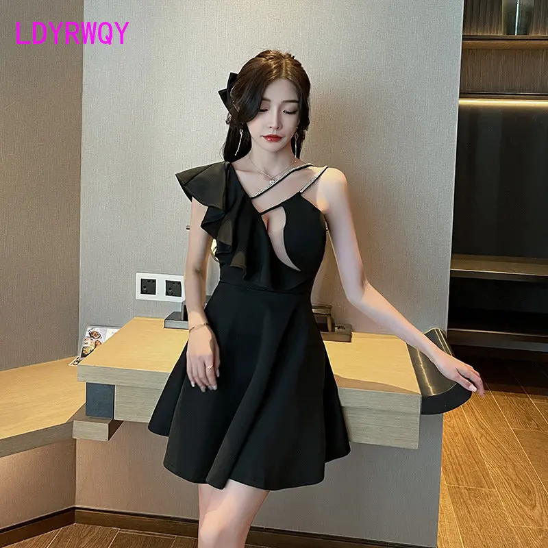 2023 new sexy deep V low-cut suspender dress nightclub seduction backless slim.