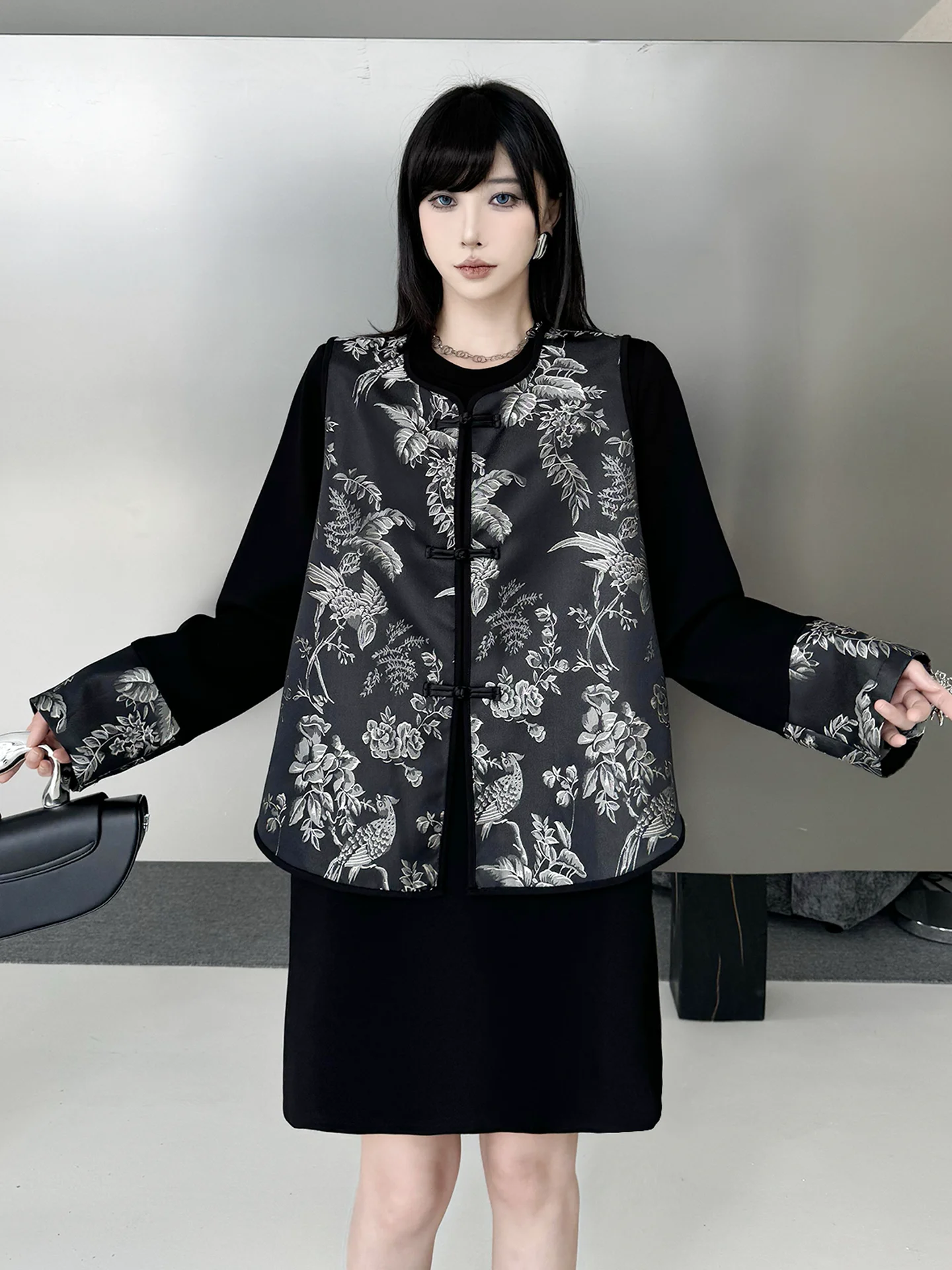 Elegant Black Chinese Style Embroidered Dress Women's Retro Button Two-Piece Set Slimming Design Casual Business Home Wear