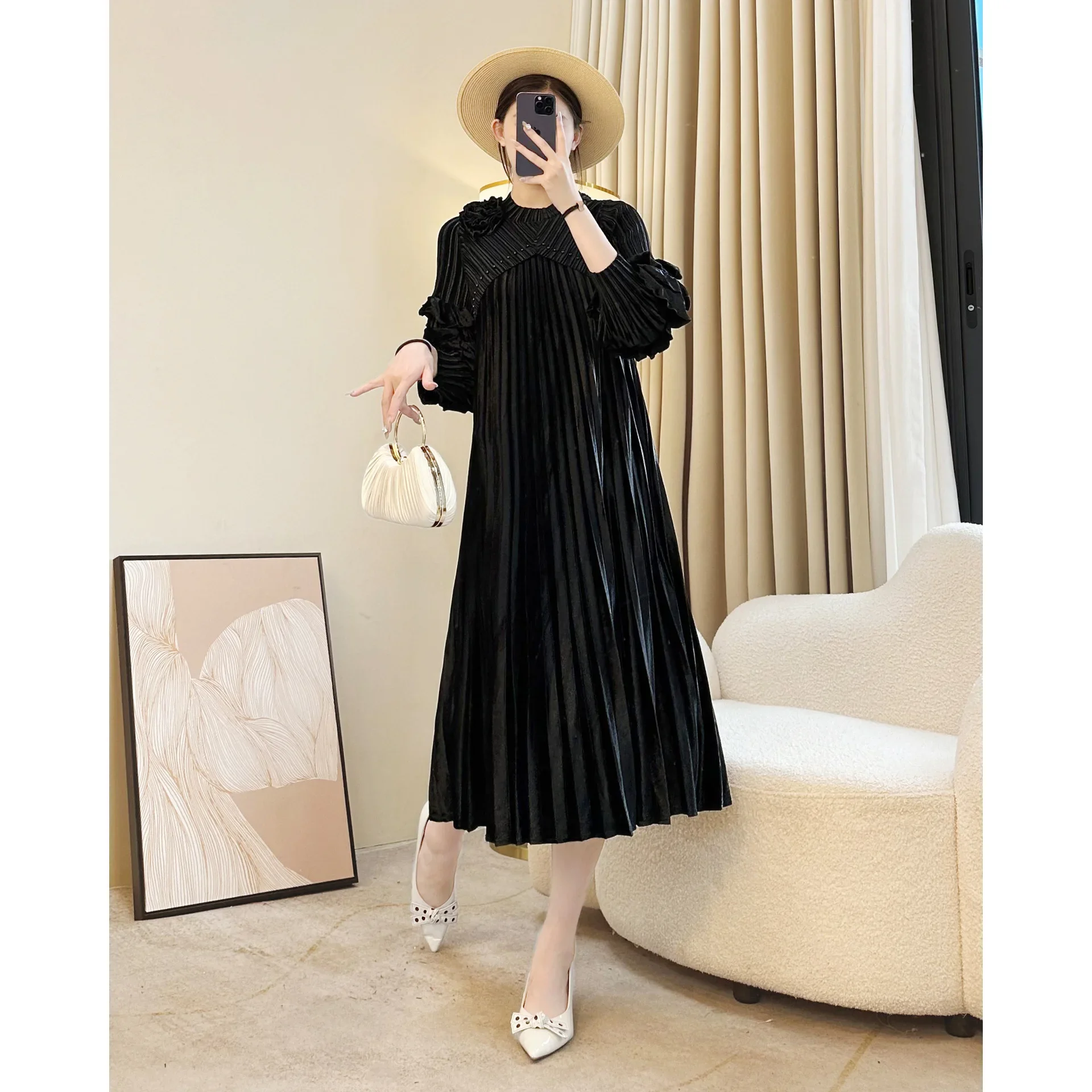 Miyake robe plissée femmes 2025 nouvelle couleur unie industrie lourde broderie vêtements de mère célébrité or velours robe de mariée