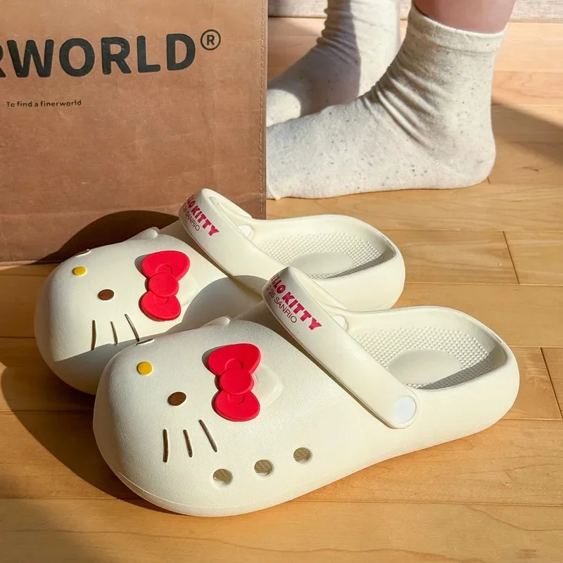 Pantoufles tendance Hello Kitty, sandales à plateforme antidérapantes à semelle épaisse, chaussures en maille à bout fermé, idéales pour la maison et les voyages