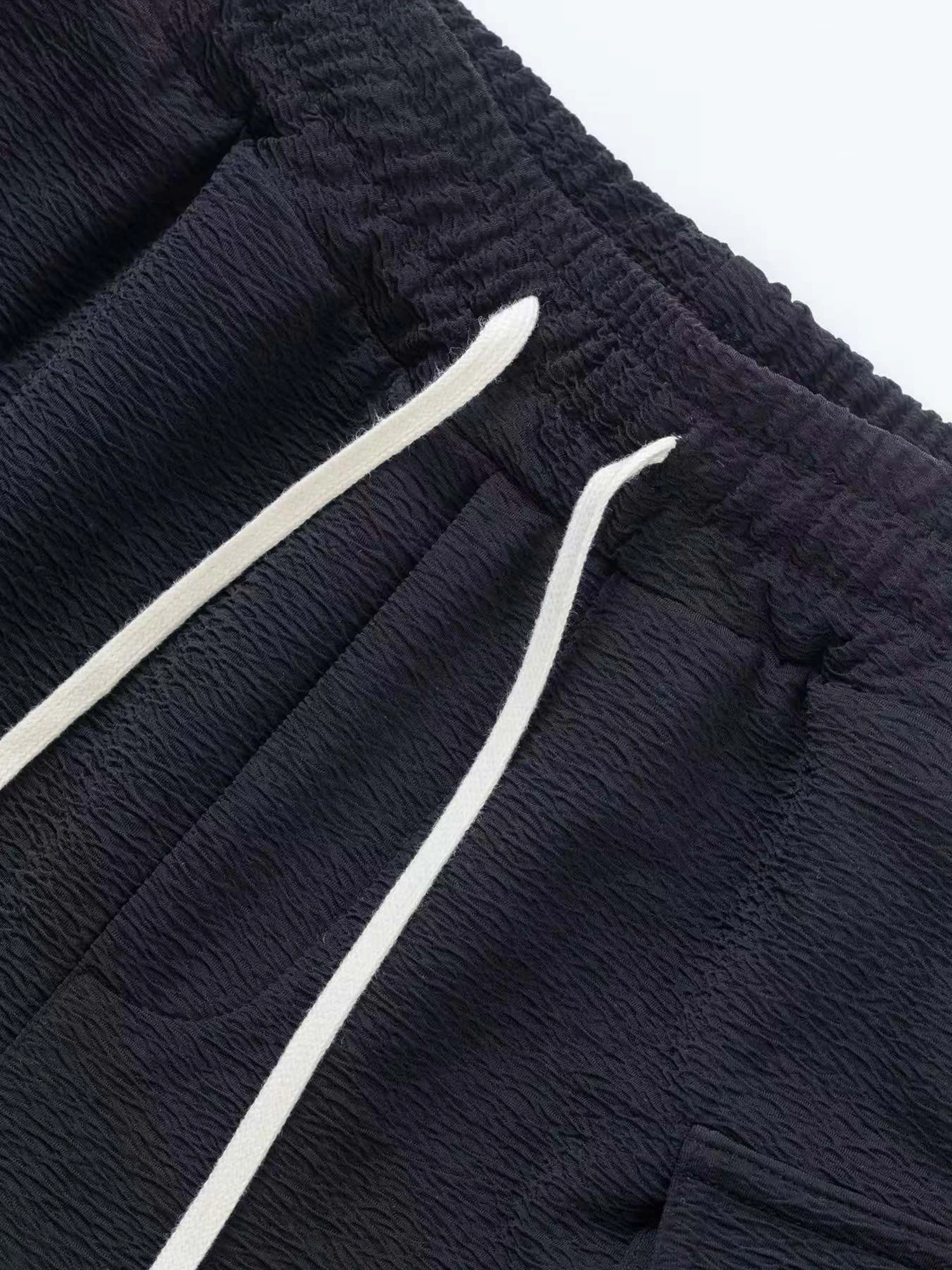 Celana Pendek Pria Ringan Bernapas Celana Pendek Atletik Warna Solid Bergaya dengan Banyak Saku untuk Aktivitas Luar Ruangan dan