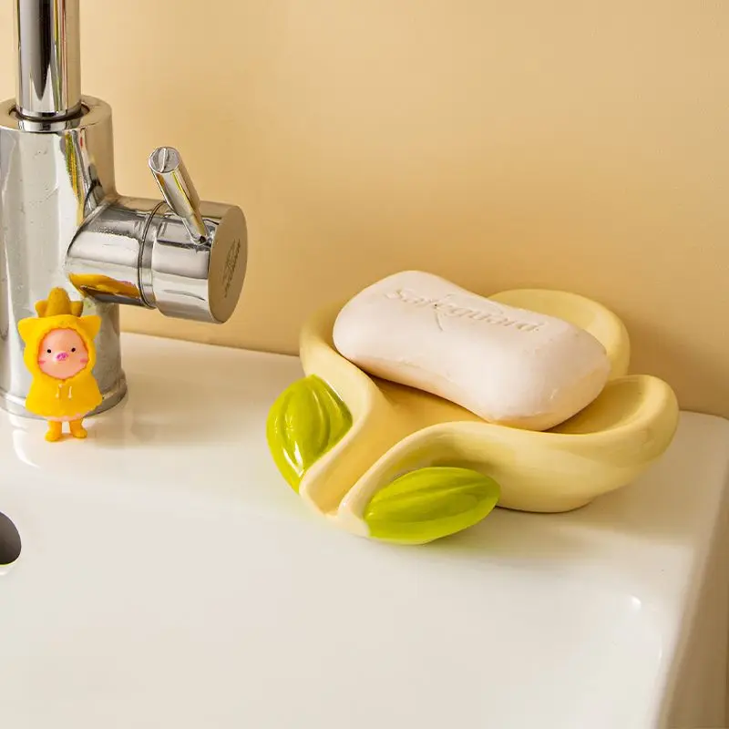 

Керамическая мыльница, бытовые принадлежности для ванной комнаты, креативная легкая роскошная мыльница в форме милого цветка без перфорации, дренажной воды, 1 шт.