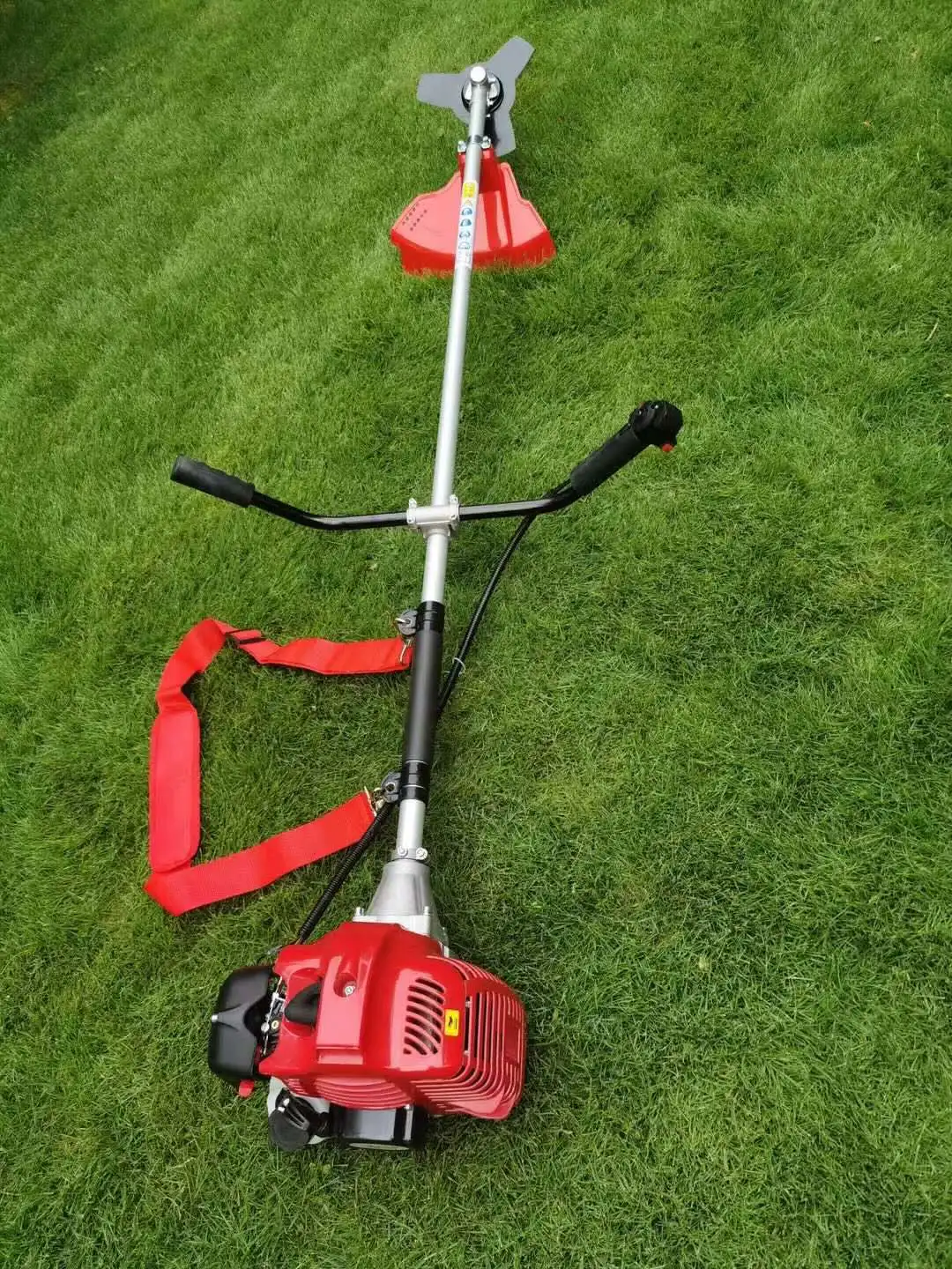 

CG520 Side-Mounted Weeder 40-5 Multifunctional Lawn Mower Gasoline 2 Stroke Brush Cutter Weeding and Loosening Soil