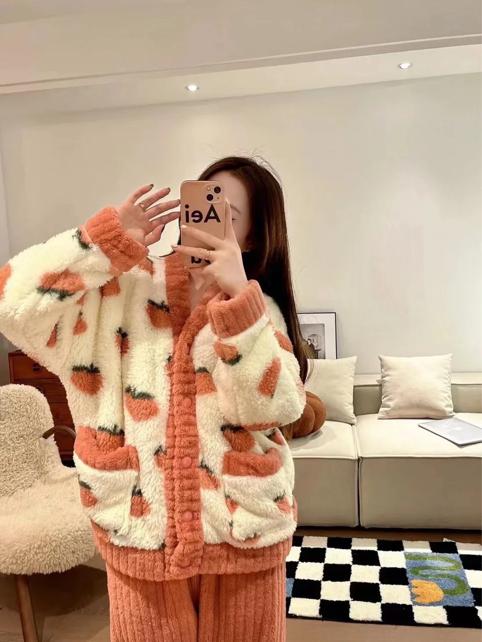 Pyjama épais en flanelle et velours corail fraise, vêtements de maison pour femmes, ensemble de vêtements de nuit à col en v, sa image 6