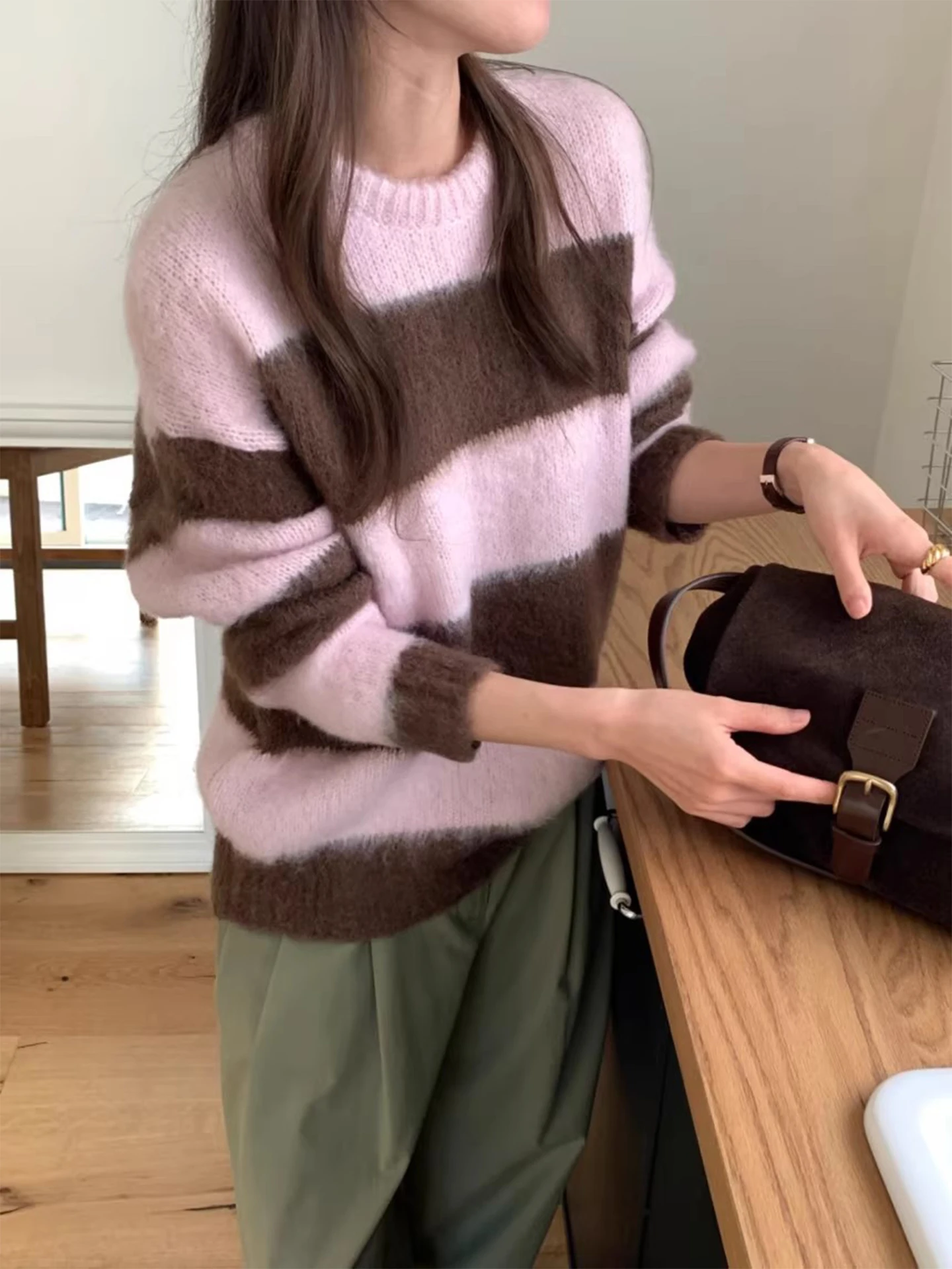

Sweet Sle Oversized Soft Striped Color Blo Knitwear Women's Winter New Arrival Versatile Comfortable Long Sve round Ne...