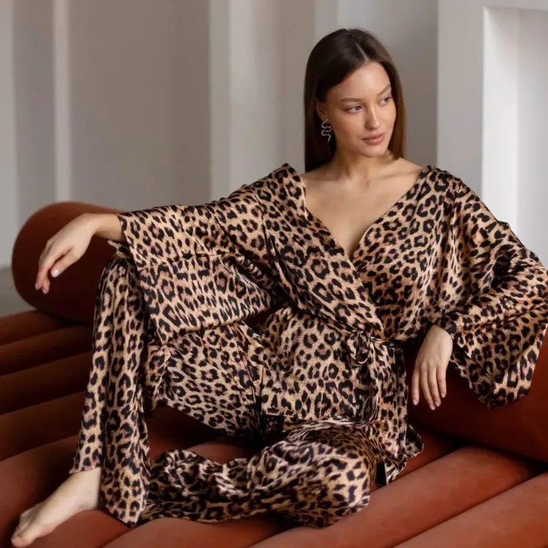Women's Leopard Print Long Sleeved Pajama Set Lace-Up Detail Autumn Winter 2025 European American Style Loungewear L Size Casual