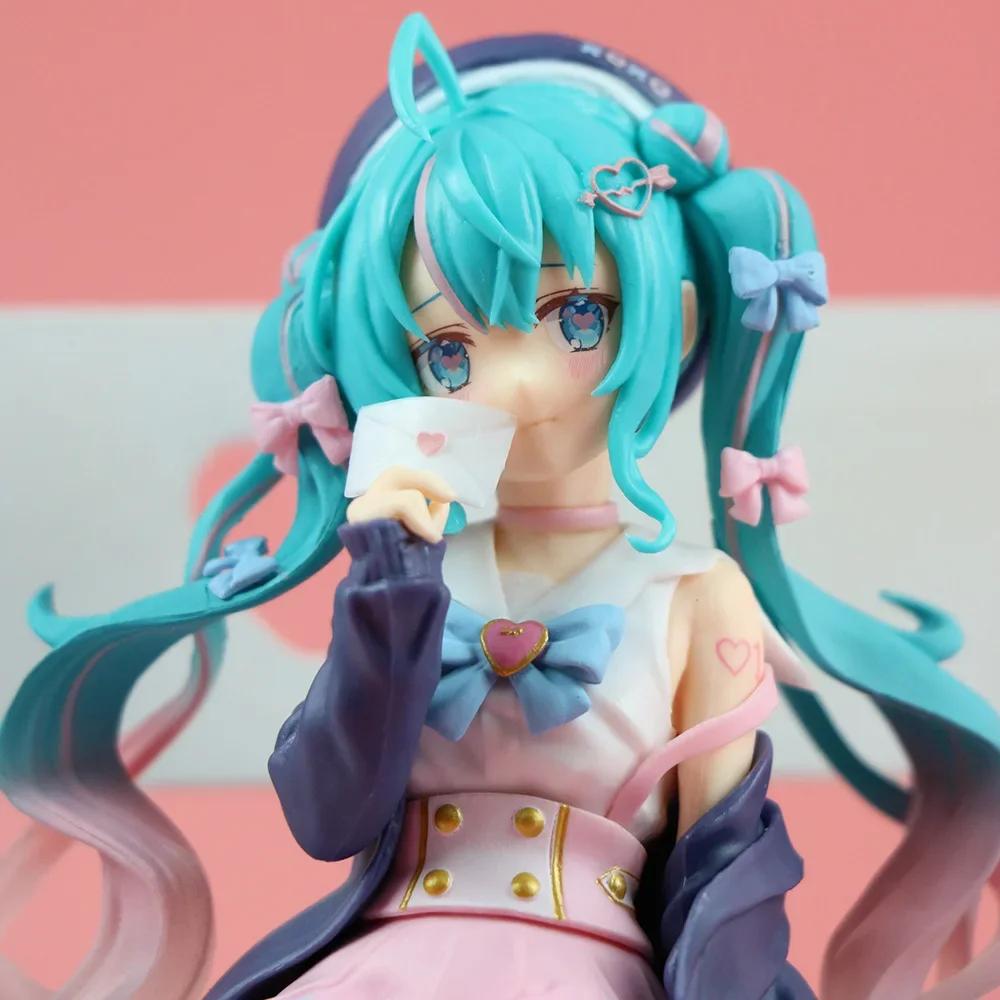 Nueva figura de Anime Hatsune Miku, sakura rosa, posición sentada, figura de acción de PVC, modelo de juguete, decoración, regalos coleccionables
