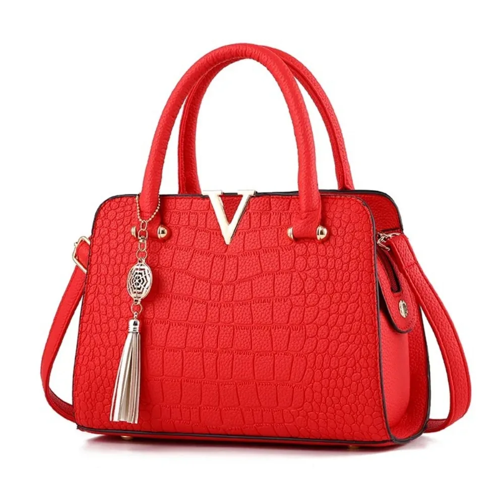 

PU Leather Ladies Hand Bags Tassel Design Crocodile Pattern Underarm Bag Shoulder Strap Handle Design Tassel Shoulder Bag