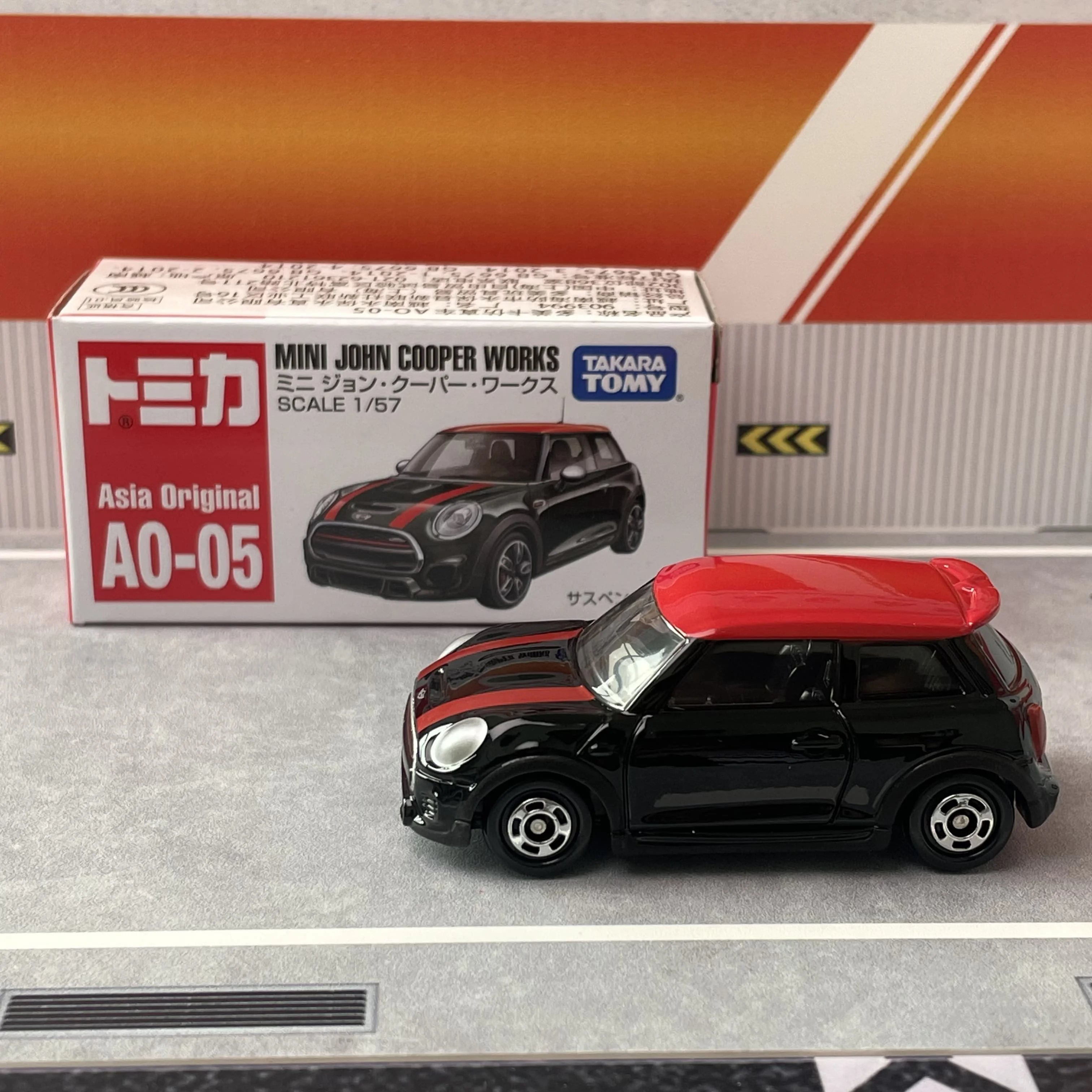 Takara Tomy Tomica A0-05 Mini John Cooper Works Casting Static Alloy Car Vehicle Diecast Metal Mode Collection Display Toy Gift