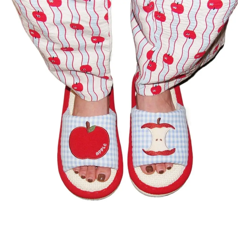 Kawaii الفراولة منزل الكتان النعال شبكة شريط المضادة للانزلاق شبشب منزل الفواكه لينة وحيد النعال الحلو النساء داخلي