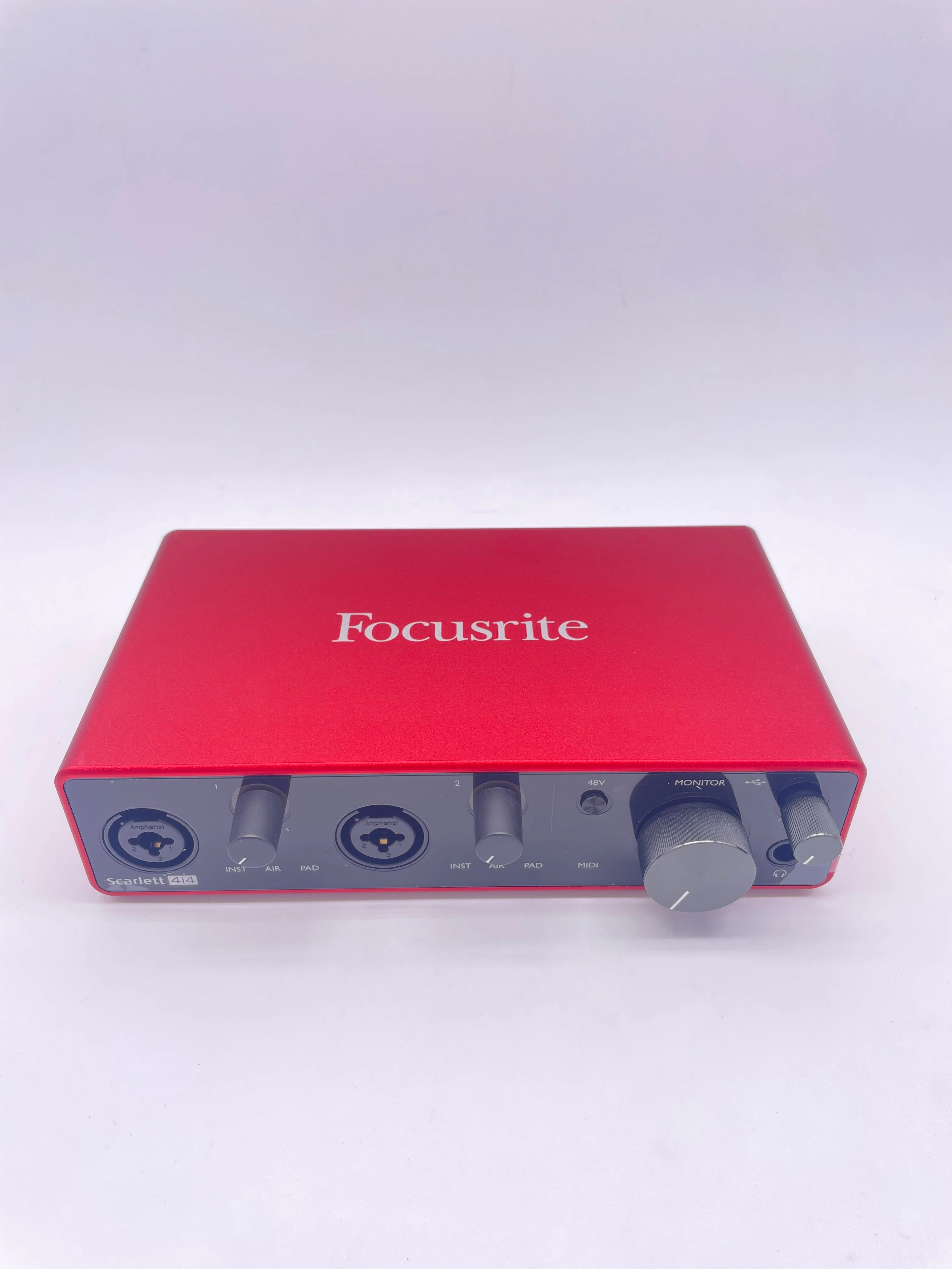 Focusrite Scarlett 4i4 (الجيل الثالث) تسجيل احترافي مع بطاقة صوت خارجية للجيتار مع 4 بوصات/4 مخرج