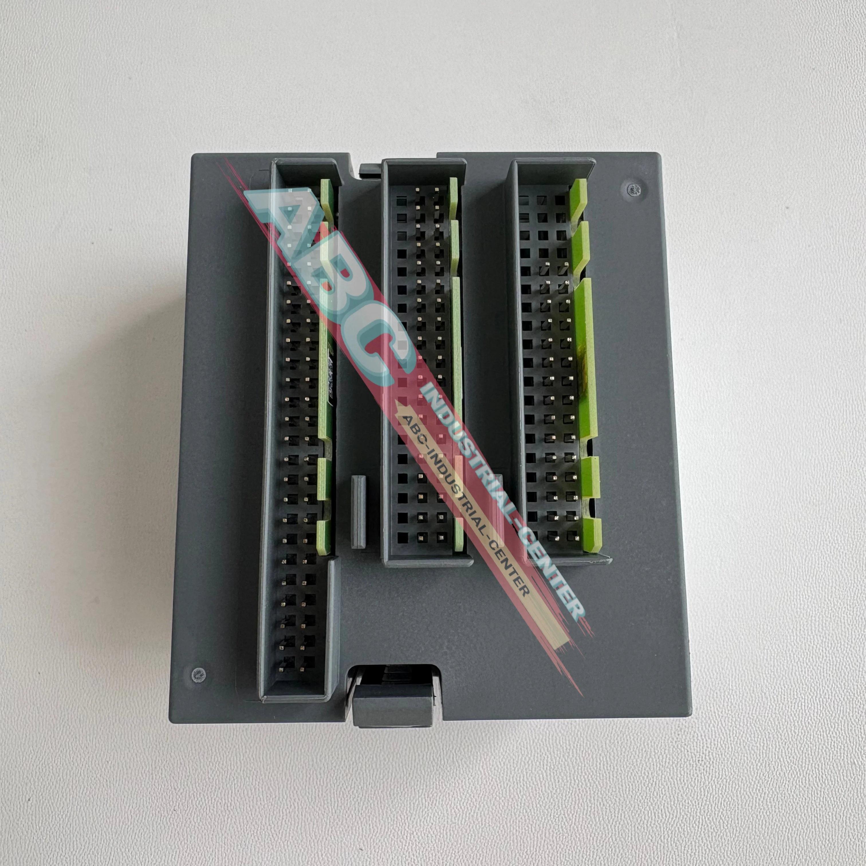 

Совершенно новый модуль ПЛК AX521 1SAP250100R0001