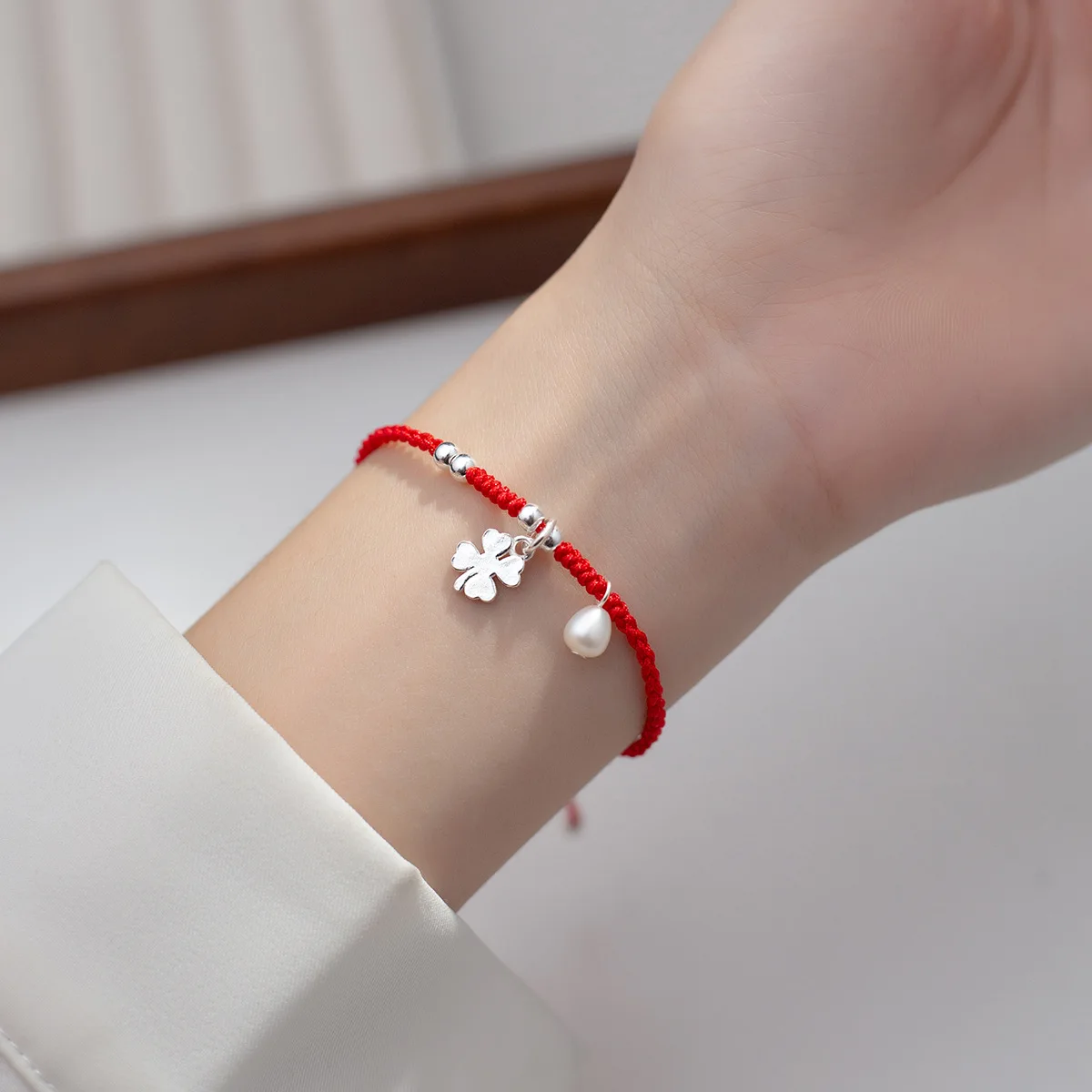 

22cm Lucky 925 Silver Rope Bracelets Women Silver Retro Flower Red Thread Line String Bracelets For Women Girl Synthetic Pearl