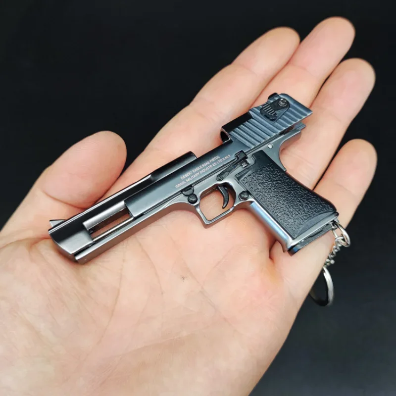 Zinc Alloy Miniature Toy Keychain 1:3 Gun-Black Body Desert Eagle Pendant Can Not Shooting Boy Birthday Gifts