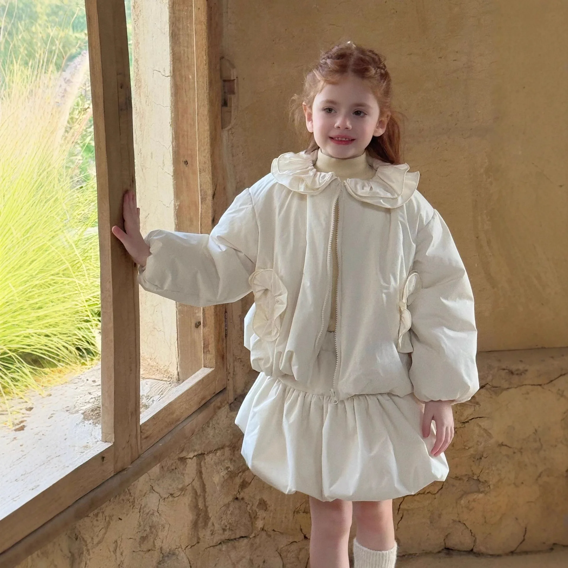 ملابس أطفال جديدة لخريف وشتاء 2025 معطف كوري للفتيات من القطن بياقة مقلوبة معطف للأطفال بنصف تنورة من القطن السميك #4