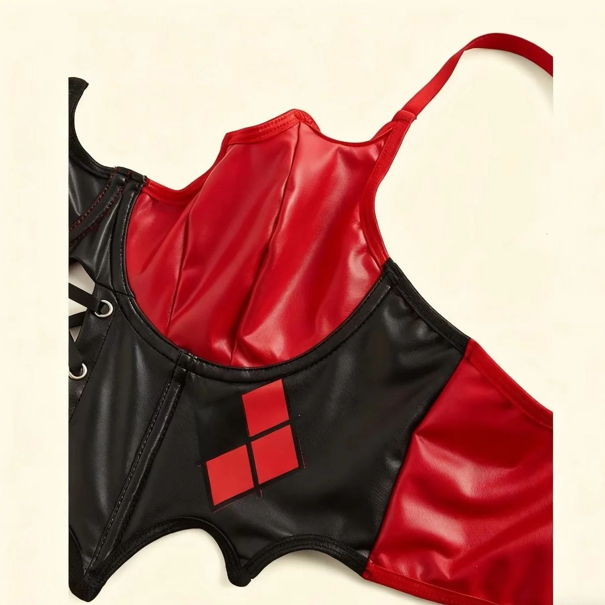 Gothic-Punk-Korsett-Top aus Kunstleder, Crop-Top mit Spaghettiträgern in Rot-Schwarz-Farbblock-Optik, Y2K-Alt-Ästhetik, sexy Streetwear – Detail 5