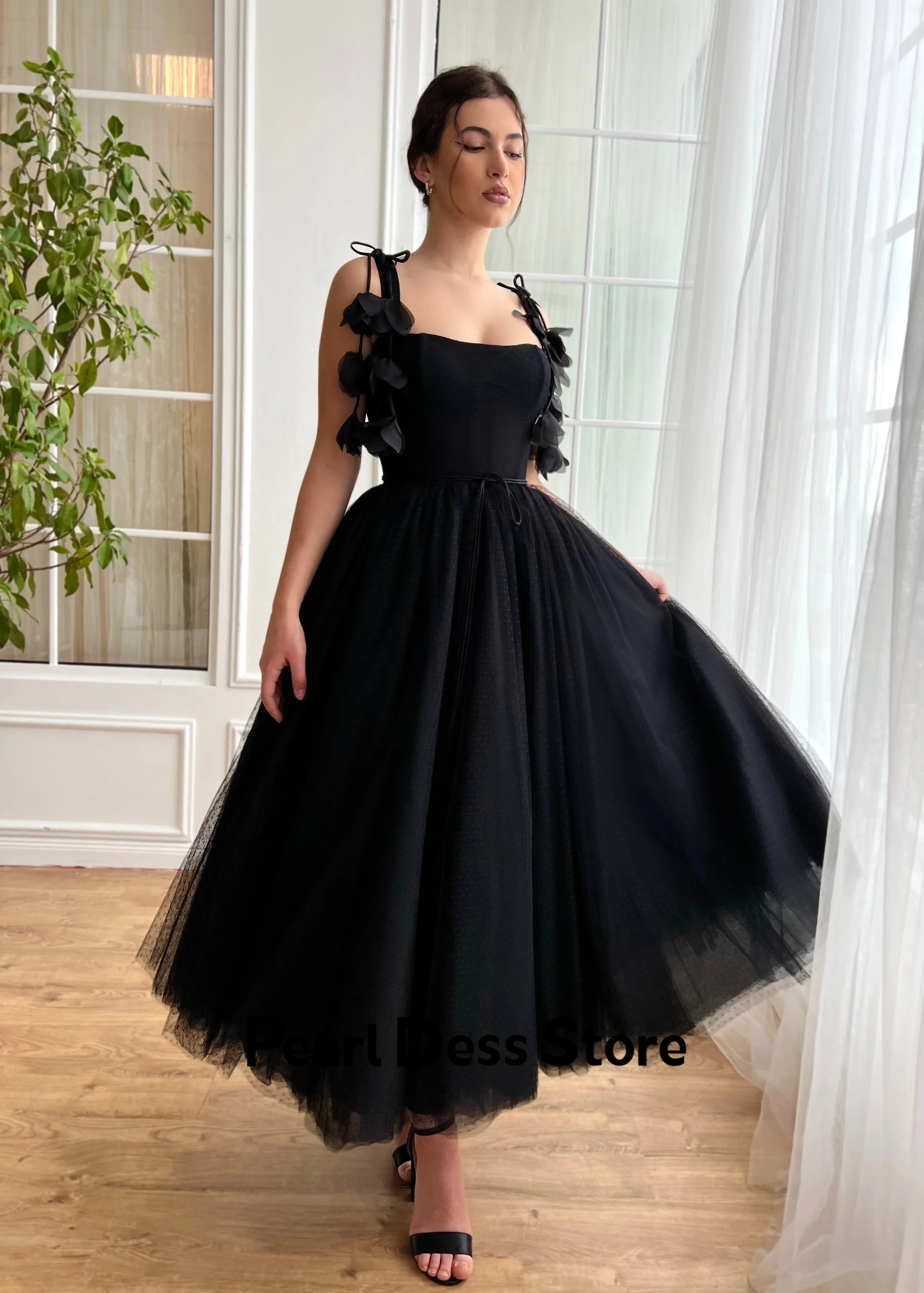 Vestido de Gala con tirantes finos y perlas para mujer, traje elegante de gasa negra, Formal, para boda, 2024