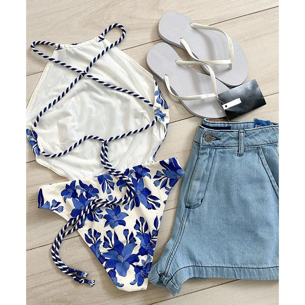 여성을위한 원피스 수영복 2025 새로운 빈티지 레트로 수영복 프린트 수영복 홀터 비치웨어 섹시한 Monokini 여성 수영복