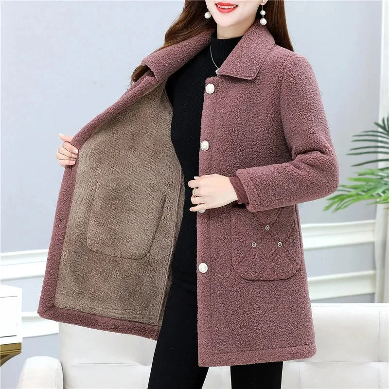 2025 Thick Fleece Winter Single Breasted Lamb Fur Women Coat Mom Wear Pocket Imitation Fur Warm Casual Jacket Female Outerwear