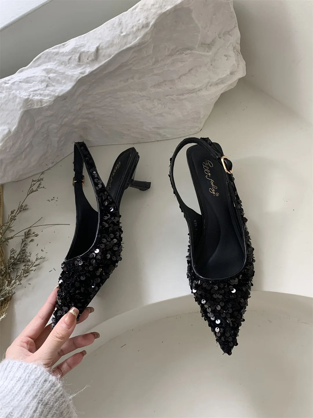 Pointed Heel Sandals Black Shoes for Women Bling Bling Beige Elastic Band Low Retro Bright Closed  Fashion Clear High 2024 Comfo