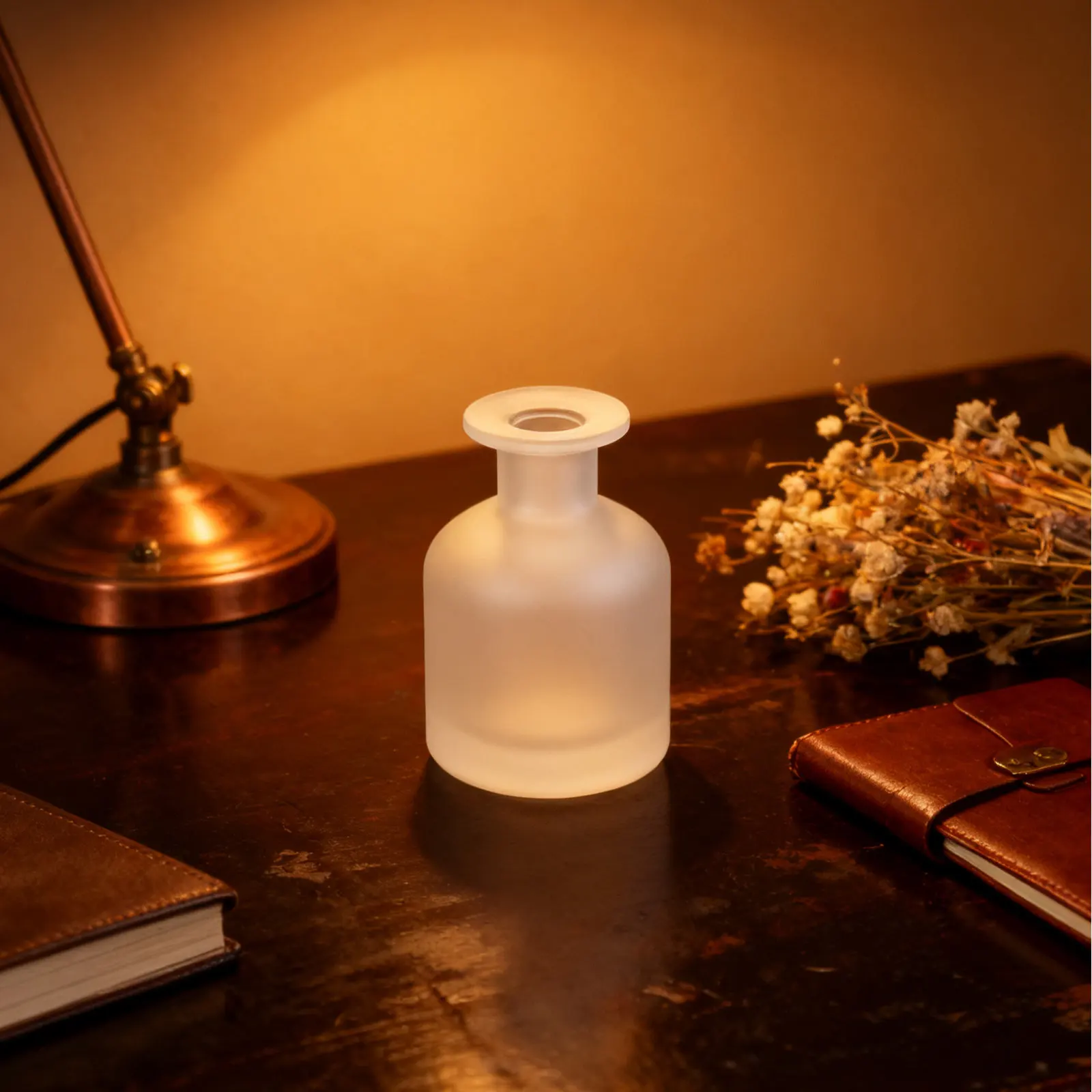 150ml Refillable Glass Aromatherapy Diffuser Bottles, 2pcs Empty Reed Oil Jars with Small Mouth to Minimize Evaporation