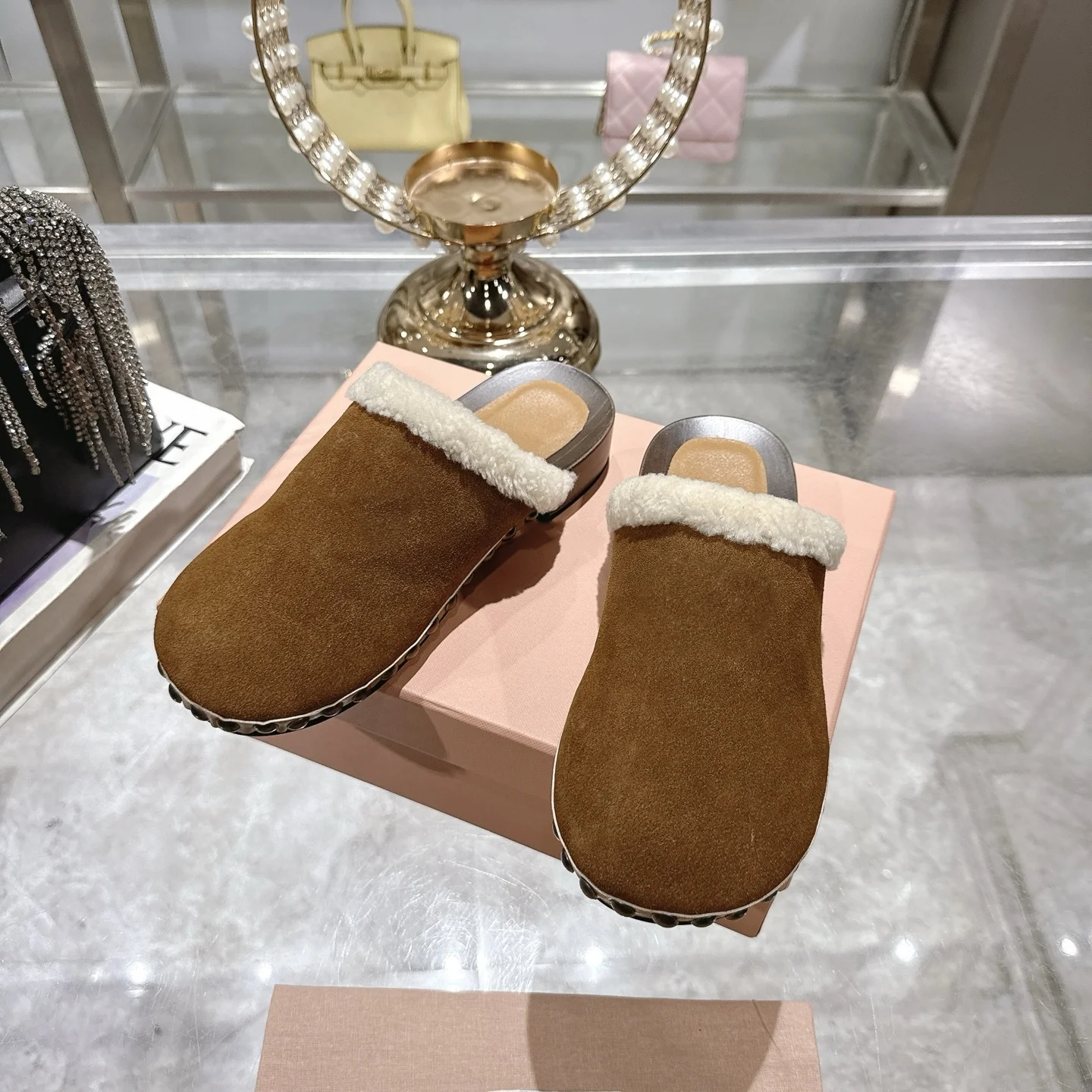 2025 New Style Solid Wood Sole Wool Fashionable Versatile Thick-Soled Closed-Toe Half Slippers