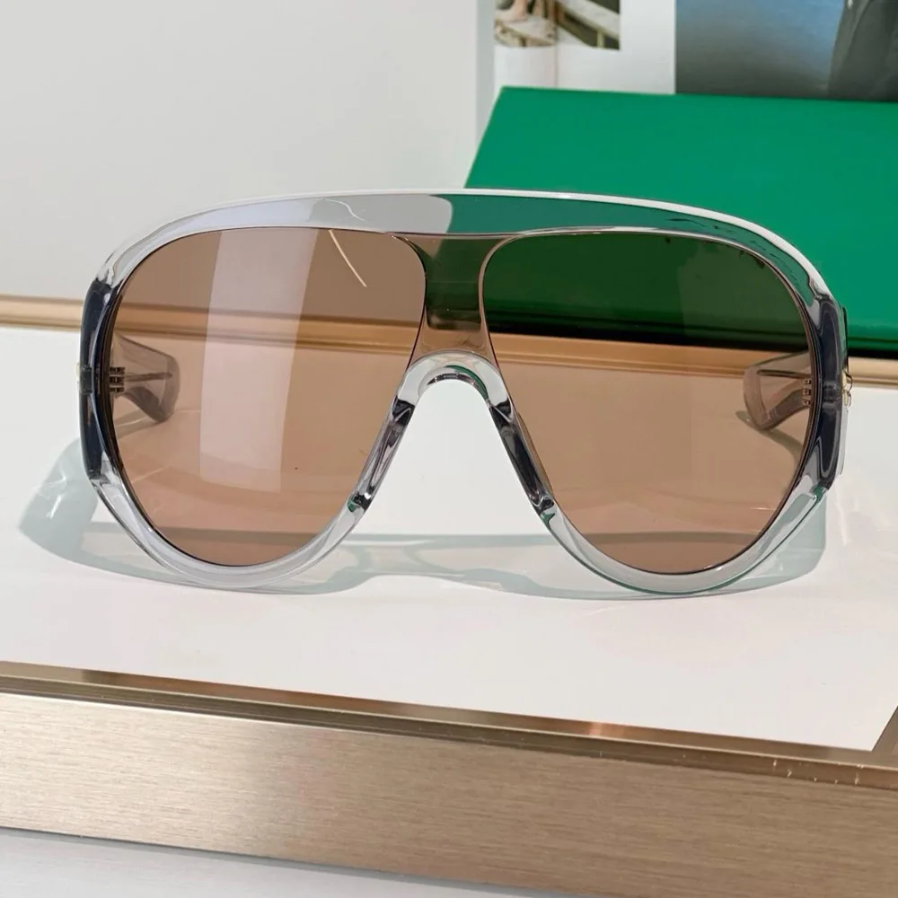 Vintage One Piece Shield Sunglasses for Women and Men Retro Oversized Brown Stripe Sun Glasses Ladies Casual Driving Glasses