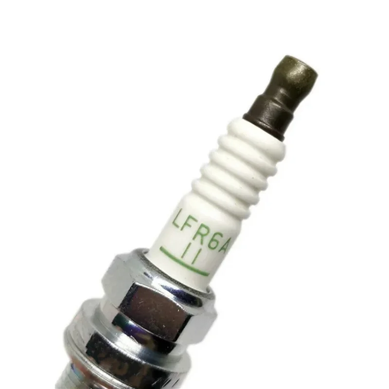 

A03G-16PCS 22401-8H516 LFR6A11 3672 Spark Plug For Yamaha F115 F225 F250 F300 Nissan Almera Primera LF115/250/300 LFR6A-11