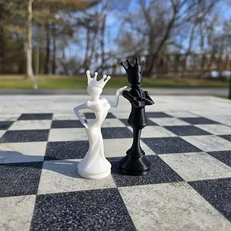 Hot Sale 3D Printed Chess King and Queen Statues Home Decoration Couple Desktop Ornaments Mini Statue Funny Creative Gift