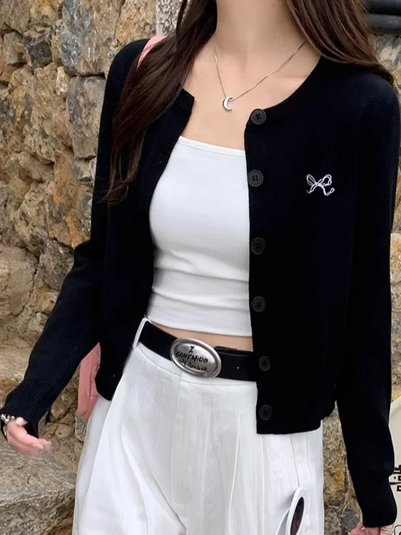 

Вязаный короткий кардиган для женщин, весенний, модный, легкий, в корейском стиле, с пуговицами, из мягкой ткани, с длинными рукавами