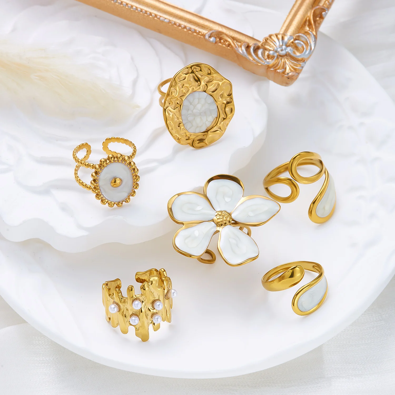 Elegant Gold Color Flower Ring for Women Stainless Steel White Enamel Oval Knuckle Joint Ring Attractive Finger Charm Jewelry view 5