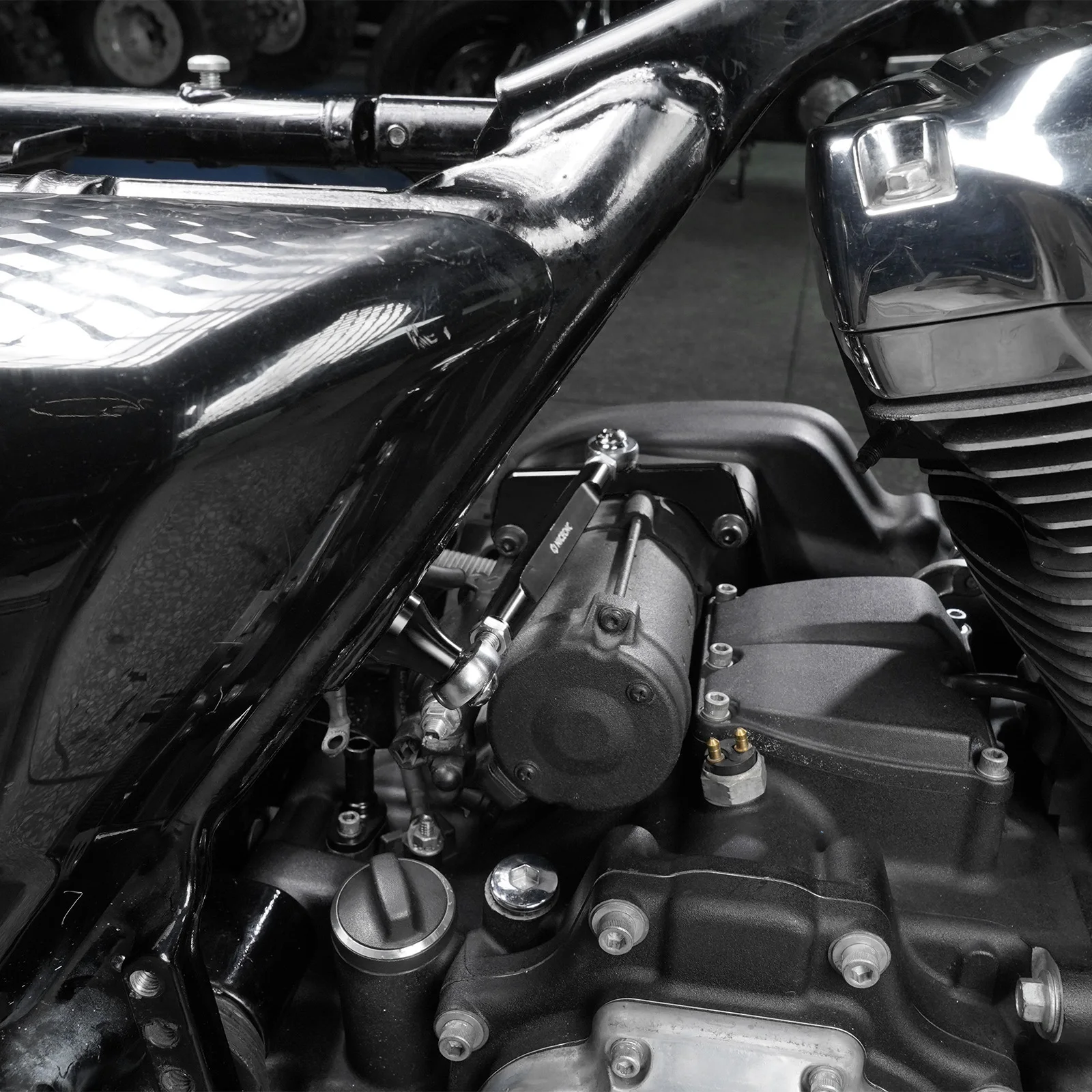 Für Harley Road Glide FLTRX 2017-2020 M8 Touring Stabilisator Street Glide FLHX 2017-2025 Road King FLHR 2017-2022 CVO FLTRXSE – Detail 10