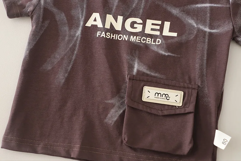 طفل الزي 2026 صيف جديد الكورية طفل الفتيان عادية إلكتروني طباعة جيب قصيرة الأكمام تي شيرت بلوزات والسراويل قطعتين مجموعة