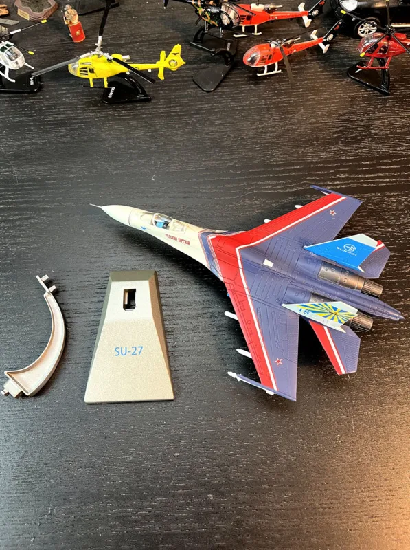 

1/100 New Arrival Special Price Diecast Metal SU35 Russian Fighter Jet Special Color Scheme Model Display Collection Military