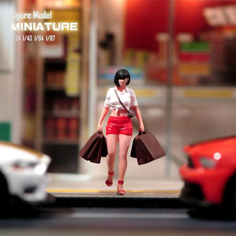 Mini 1/87 1/64 1/43 1/24 1/18 The Girl Carrying Shopping Bags Figure Street Scene Sand Table Photography Model for Car Vehicle