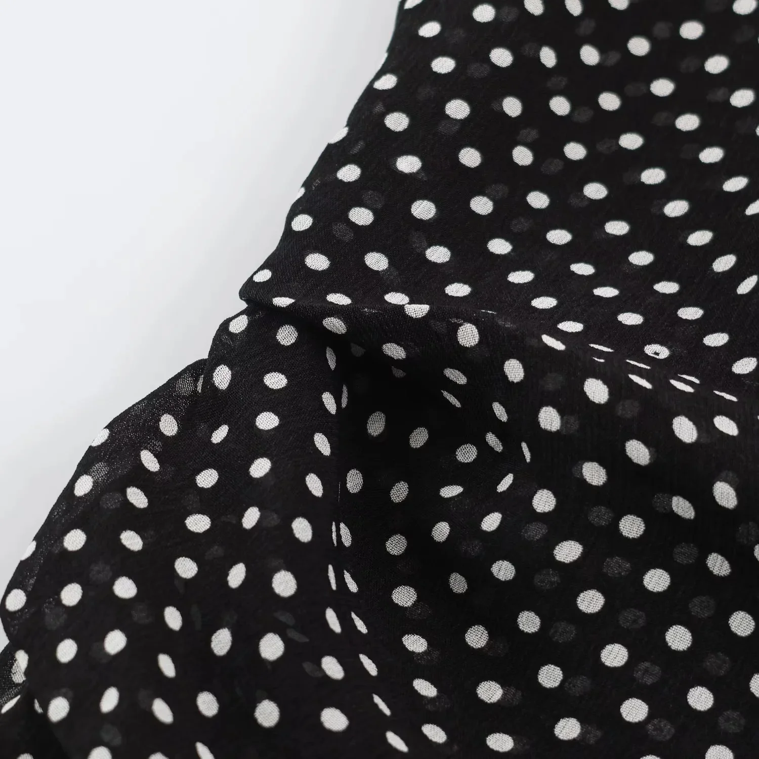 KONDALA Vintage Party-Chic Damen-Hosenanzug mit Polka Dots, ärmellosem Neckholder-Top und langen, weiten Hosen – Modischer Sommer-Urlaubsanzug 2026 – Detail 11