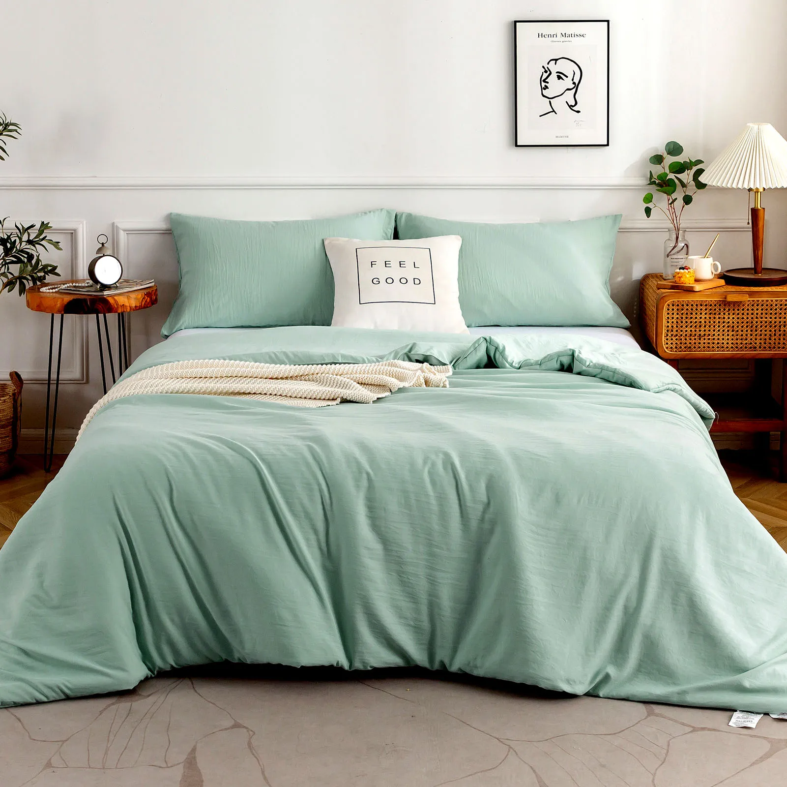 

Lightweight All Season Use 1 Bed Comforter & 2 Pillow Sham Sage Green King Size