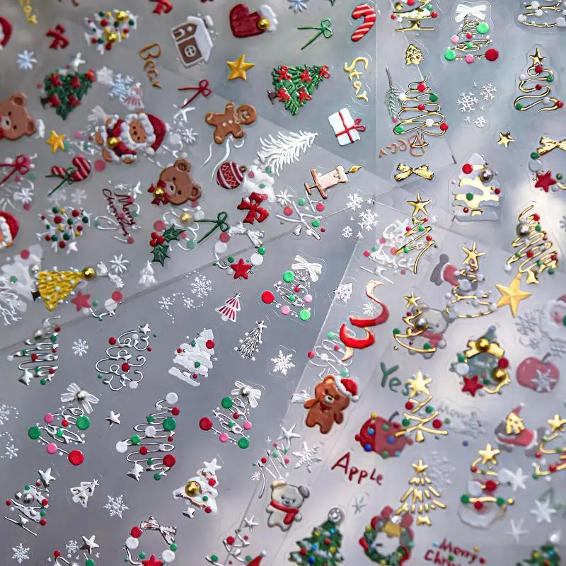 3D-Weihnachts-Nagelkunst-Aufkleber mit glänzenden goldenen Weihnachtsbaum- und Schneeflocken-Designs, perfekt für DIY-Maniküre und festliche Nageldekorationen. – Detail 3