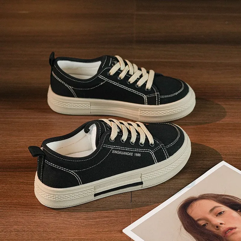 

Women's Comfortable Thick Bottom Canvas Shoes Breathable Soft Sole Lightweight Summer Casual Sneakers Versatile Student Footwear