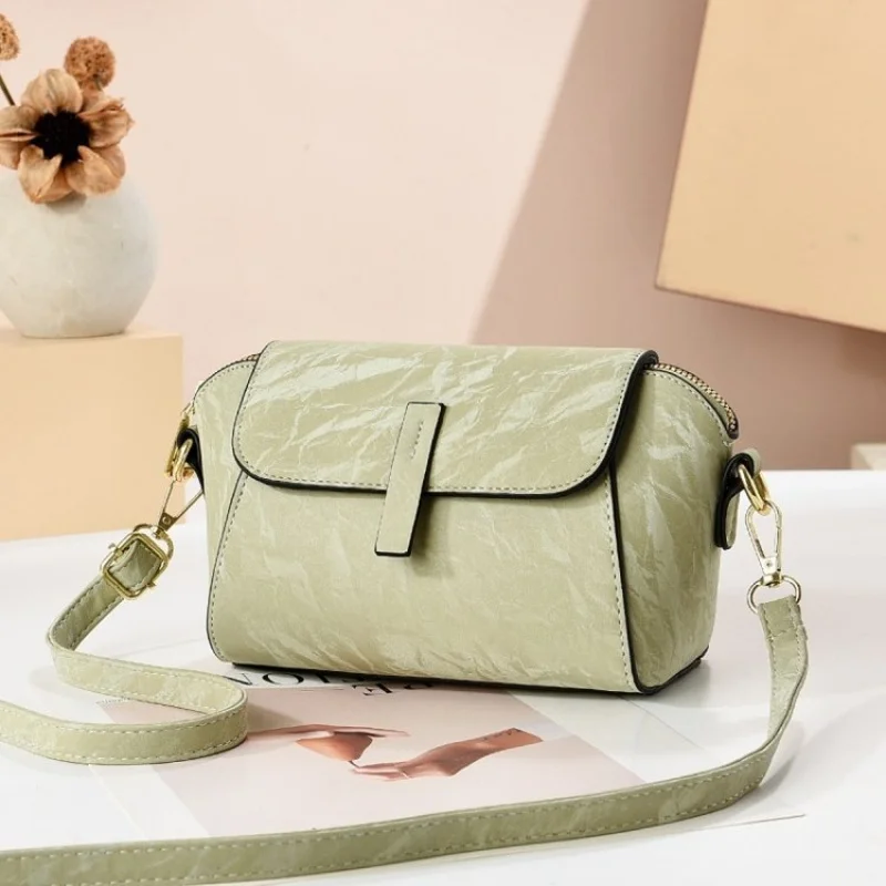 

Fashionable Women's Handbag Made Of Premium Leather Boasting Trendy Casual Paris Spacious Daily Refined Look​