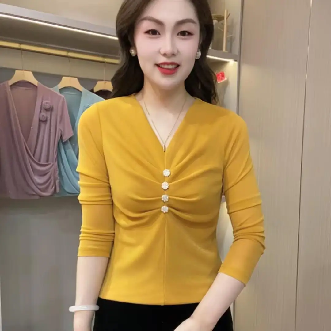 Early Autumn Faionable Mommy Sle V-Ne Button Elastic Me Base irt Long Sve 2025 New Ele Youthful Versatile T-...