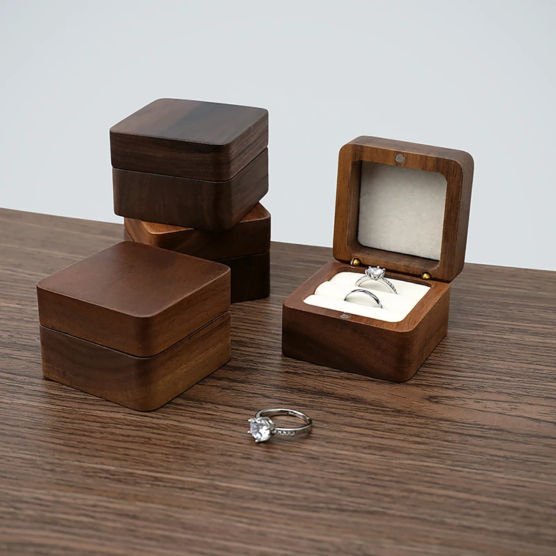 Vintage Wooden Ring Box Jewelry Organizer Square Wood Grain Wedding Rings Holder Earrings Jewelry Display Packaging Gift Boxes