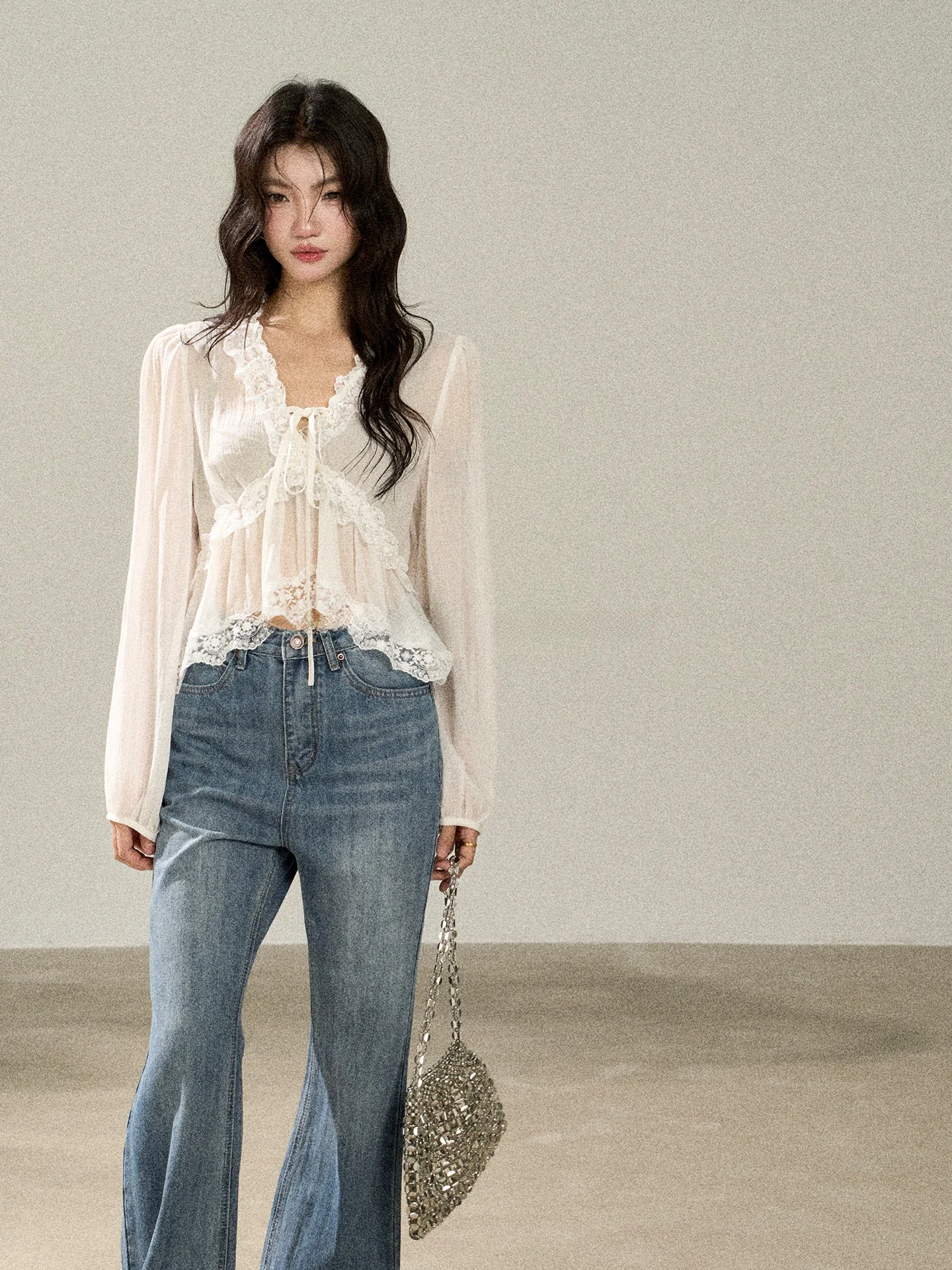 

Женская блузка с V-образным вырезом и длинными рукавами, с кружевной отделкой, в нежном корейском стиле, с поясом на талии, для повседневной носки, производство Китай