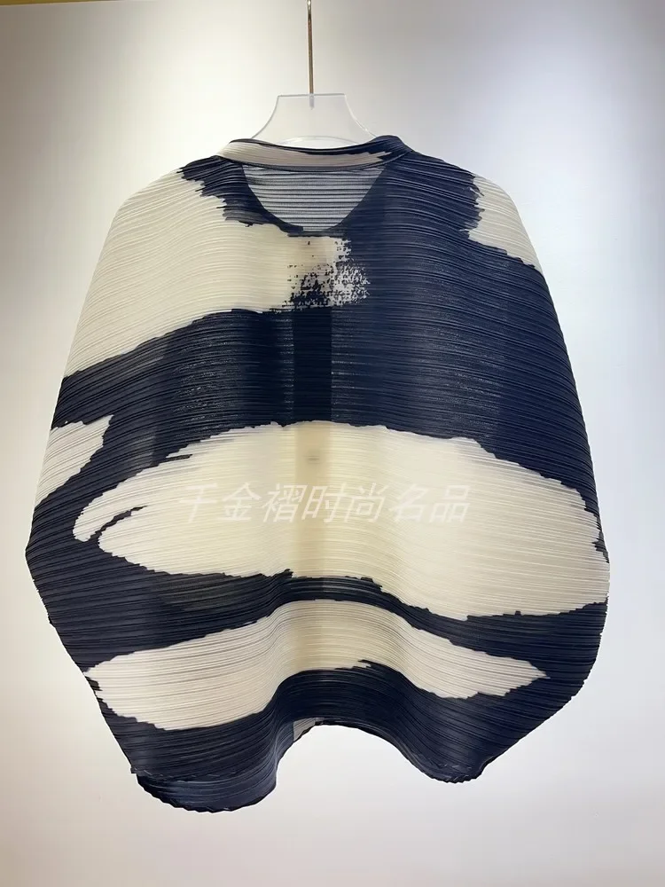 Miyake 2024 Herbst/Winter Neue Damen-Oberteile in Passenden Farben, Modische Lockere Fledermausärmel-Strickjacke mit Einreihiger Knopfleiste – Detail 12