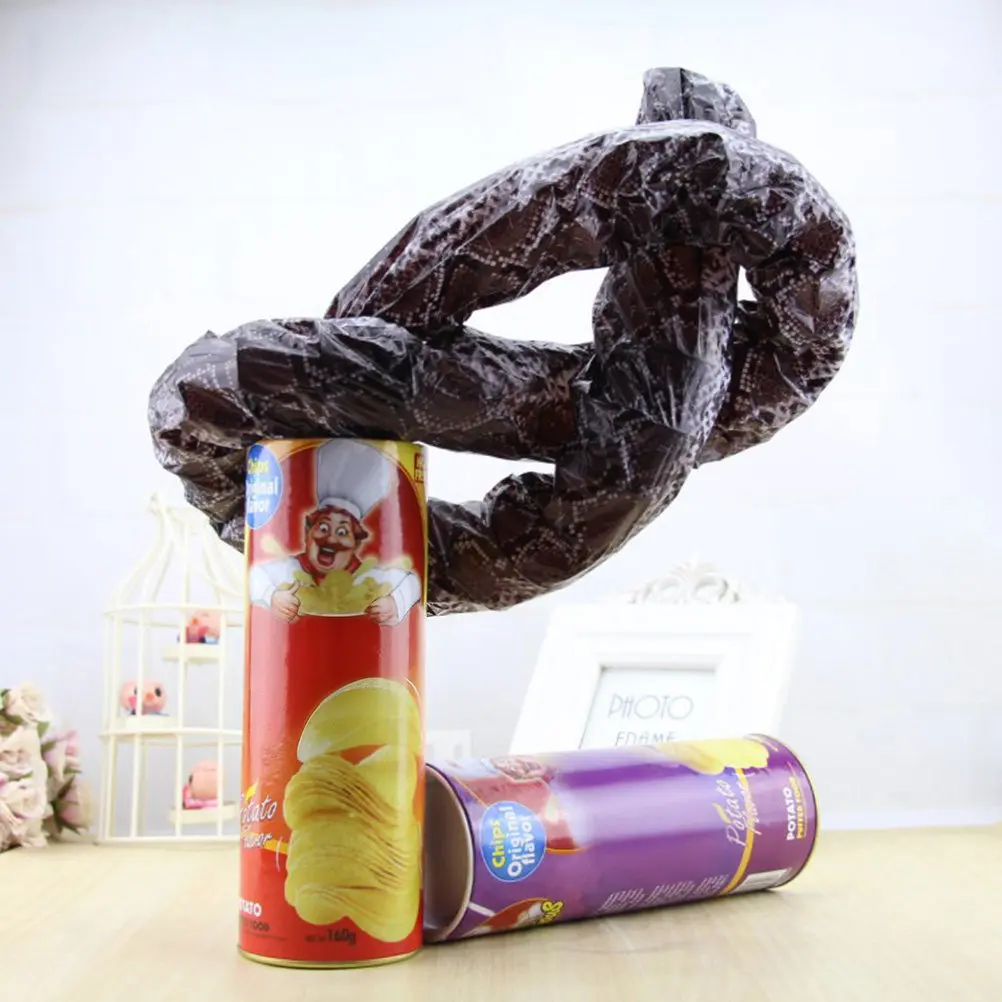 

Игрушка-розыгрыш: подвижная змея в банке из-под чипсов, прыгающая пружинка