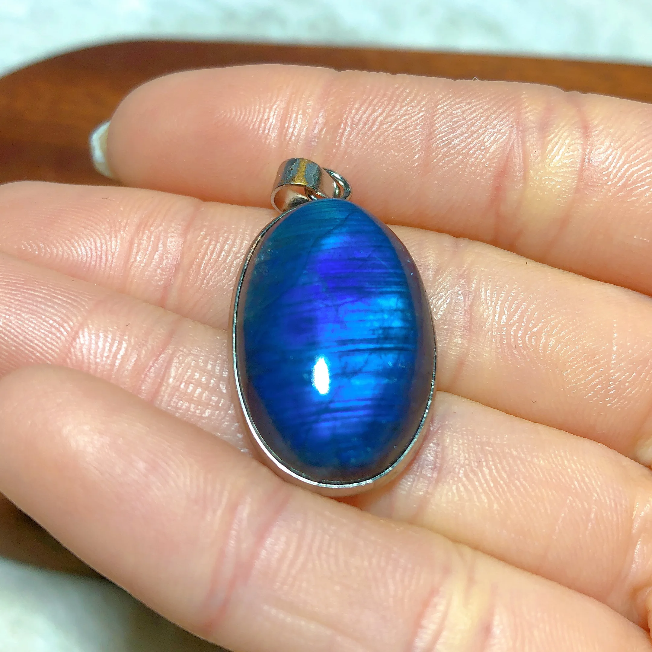 Natural Crystals Labradorite Pendant Blue Flashy Reiki Home Decorations Colorful Mineral Energy Gift