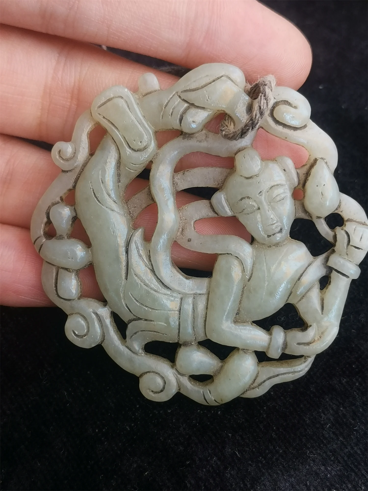 

1pcs/lot Natural Han Dynasty Ancient Jade Pendant figure Lifelike Folk collections Rare and rare Old objects Ethnic style