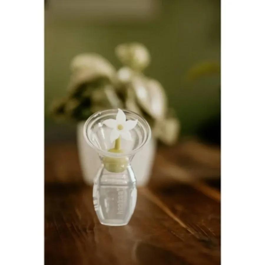 Breast Pump (without suction cup base and white flower plug) - 4 oz. Dishwasher Safe， breast feeding