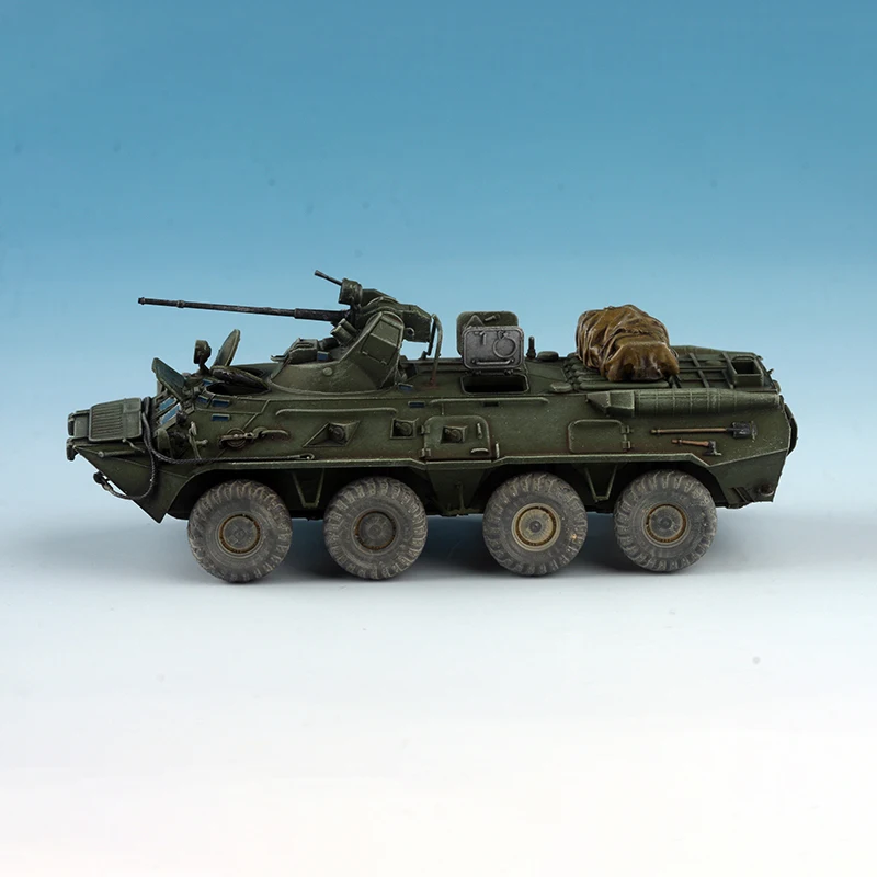 AM 1:72 Scale Plastic Russian BTR-80A BTR80 Armored Vehicle Model Adult Toys Cars Classics Gifts Souvenir Static Display