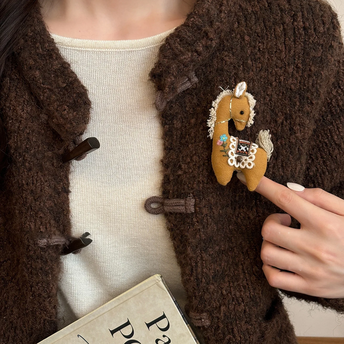 Thumbnail 2 - #24 Best Brooches & Lapel Pins to Buy In 2026